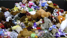 stuffedan225 Stuffed Animal Table